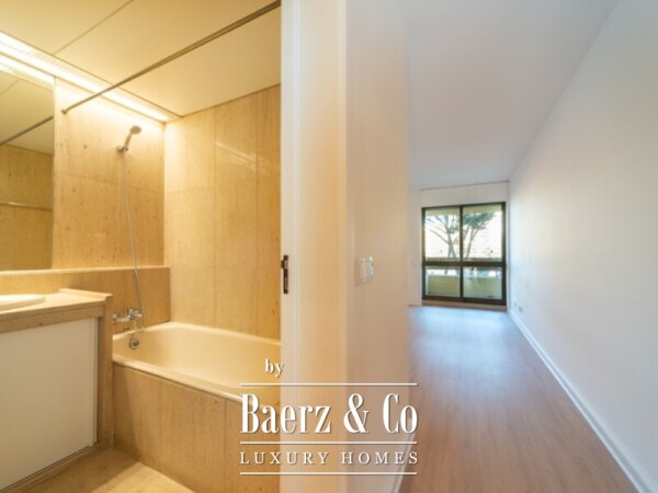 photo 15 T3 with large balconies in condominium with swimming pool