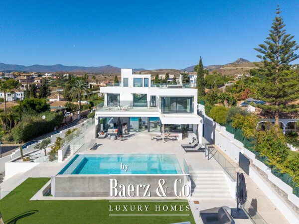 photo 1 Villa - El Paraiso Alto - Benahavis - Ref: 8663