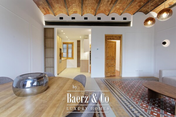 photo 2 Barcelona   High-End Renovated Apartment in the Heart of Eixample