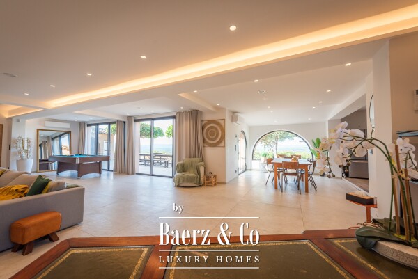 photo 11 Luxury 7-Bedroom Villa for Sale in Draguignan – 263 sqm with Garden, Swimming Pool, Garage & Guest House