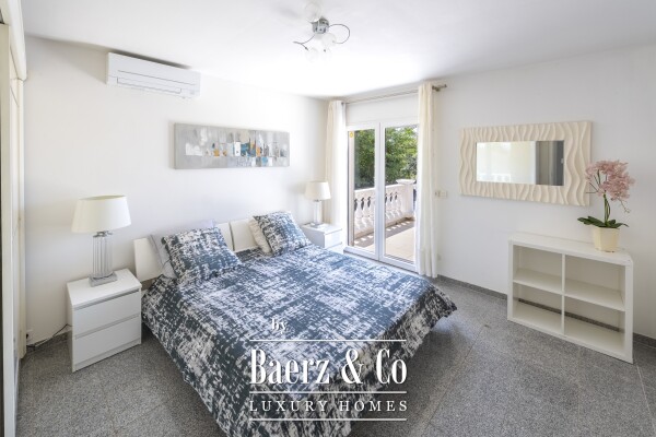 photo 20 Fréjus – Stunning 172 m² Villa for Sale 4 Bedrooms | Pool & Jacuzzi | Secure Private Estate