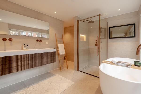 photo 19 Eerste Helmersstraat 34