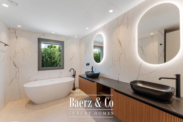 photo 13 Villa - Nueva Andalucia - Marbella - Ref: 8683