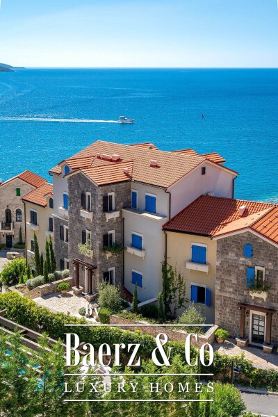 photo 13 Spacious Apartment with a Sea View in Montenegro