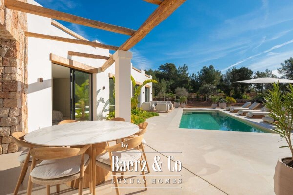 photo 8 Beautiful luxury home in Santa Gertrudis, Santa Gertrudis