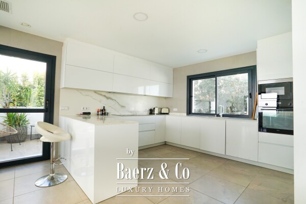 photo 3 Beautiful luxury home in Alcaidesa