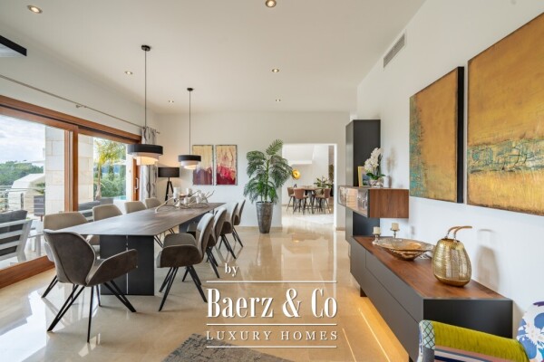 photo 11 Majestic 6-bedroom luxury villa with sea views and rental licence