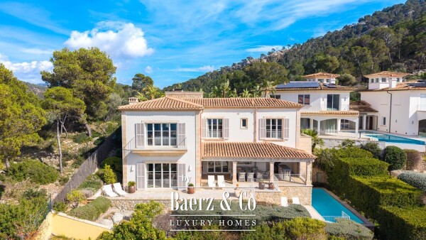 photo 2 Luxury villa with panoramic sea views and unforgettable sunsets