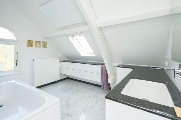 photo 28 Hezelstraat 17