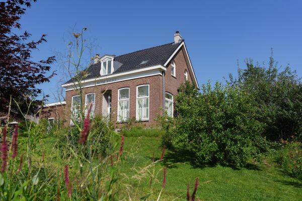 photo 42 Hezelstraat 17