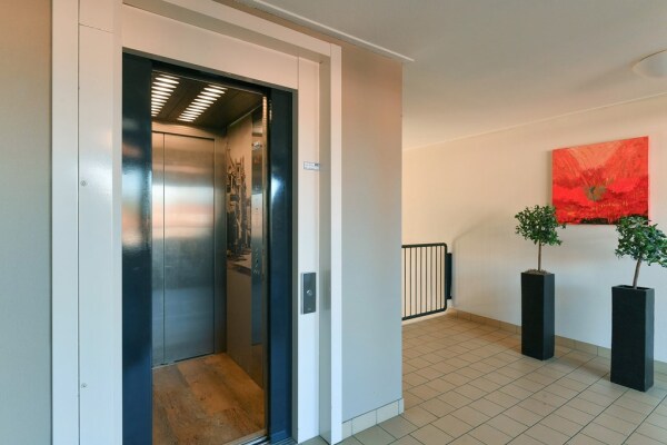 photo 8 Veenderweg 4