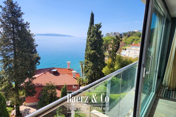 photo 5 Opatija, exclusive apartment in a prime location, two-bedroom, 87 m², first row to the sea.