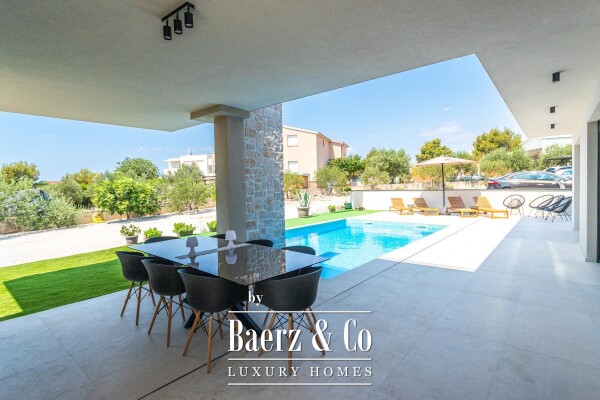 photo 5 Brodarica, modern villa with a swimming pool, 283.62 m²