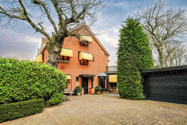 photo 1 Waalsdorperlaan 42