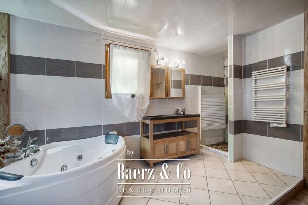 photo 13 Exceptional family chalet in the heart of the village