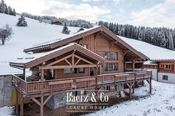 photo 6 6 BEDROOM CHALET - TOP OF THE RANGE