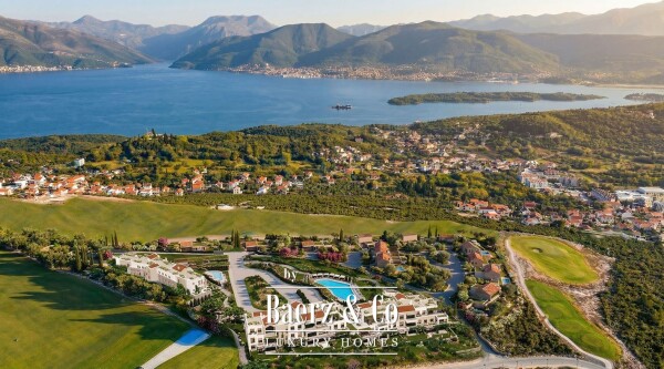 photo 3 Luxurious Golf Apartment on the Montenegro Coast
