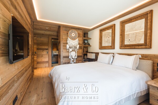 photo 16 Exceptional chalet of 330 sqm with 5 bedrooms and garden