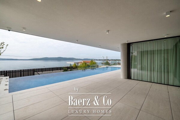 photo 8 Brodarica, exclusive villa first row to the sea