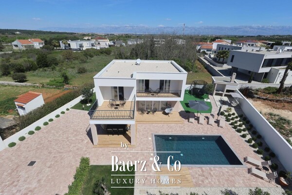 photo 2 Zaton, modern villa with a pool and a large garden