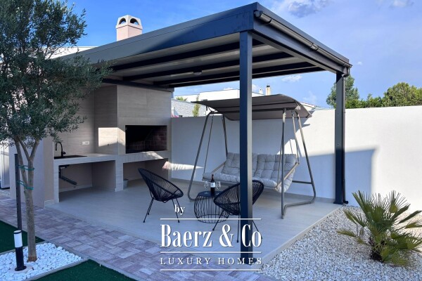 photo 8 Zaton, modern villa with a pool and a large garden