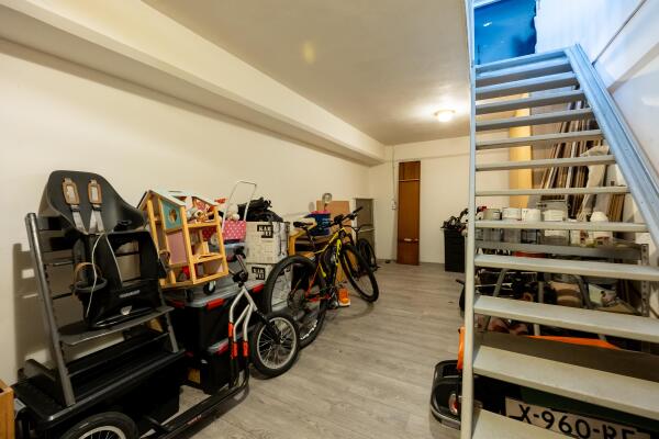 photo 56 van Ruysdaellaan 12