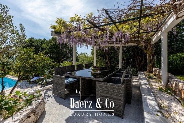 photo 10 Rogoznica, a beautiful villa with a pool, a view of the sea and a hidden garden