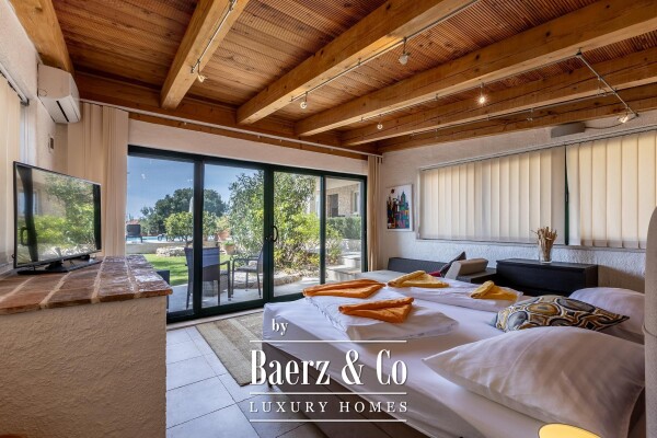 photo 12 Rogoznica, a beautiful villa with a pool, a view of the sea and a hidden garden