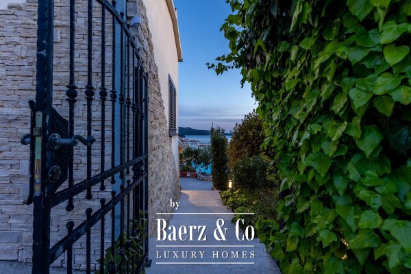 photo 20 Rogoznica, a beautiful villa with a pool, a view of the sea and a hidden garden