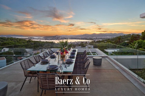 photo 1 Beautiful luxury home in Cap Martinet, Cap Martinet