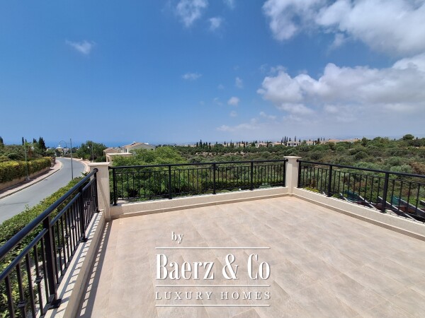 photo 22 Royal Residences – key ready 3 bedroom golf villa with pool, Secret Valley